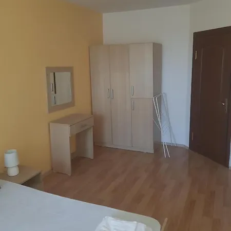 דירה Camping Europe Art פומורי
